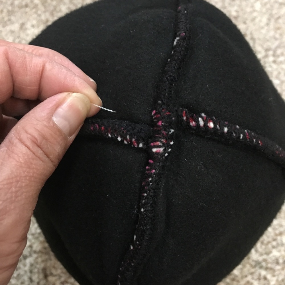 Pink winter hat - Picture 5 of 6